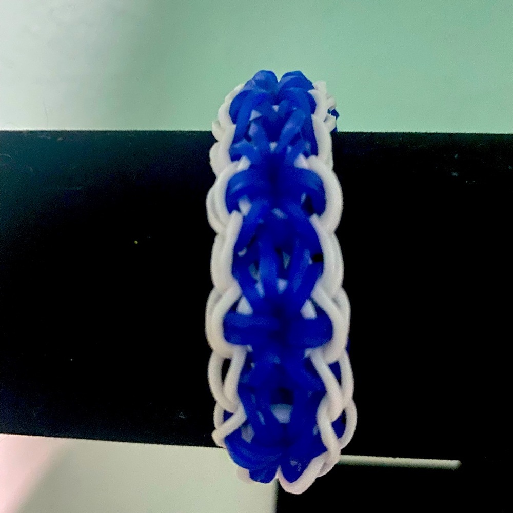 Rainbow loom starburst bracelet